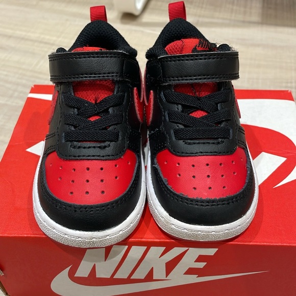 ✨LIKE NEW✨NIKE 5C COURT BOROUGH LOW 2 - black, red and white shoes - Picture 3 of 9